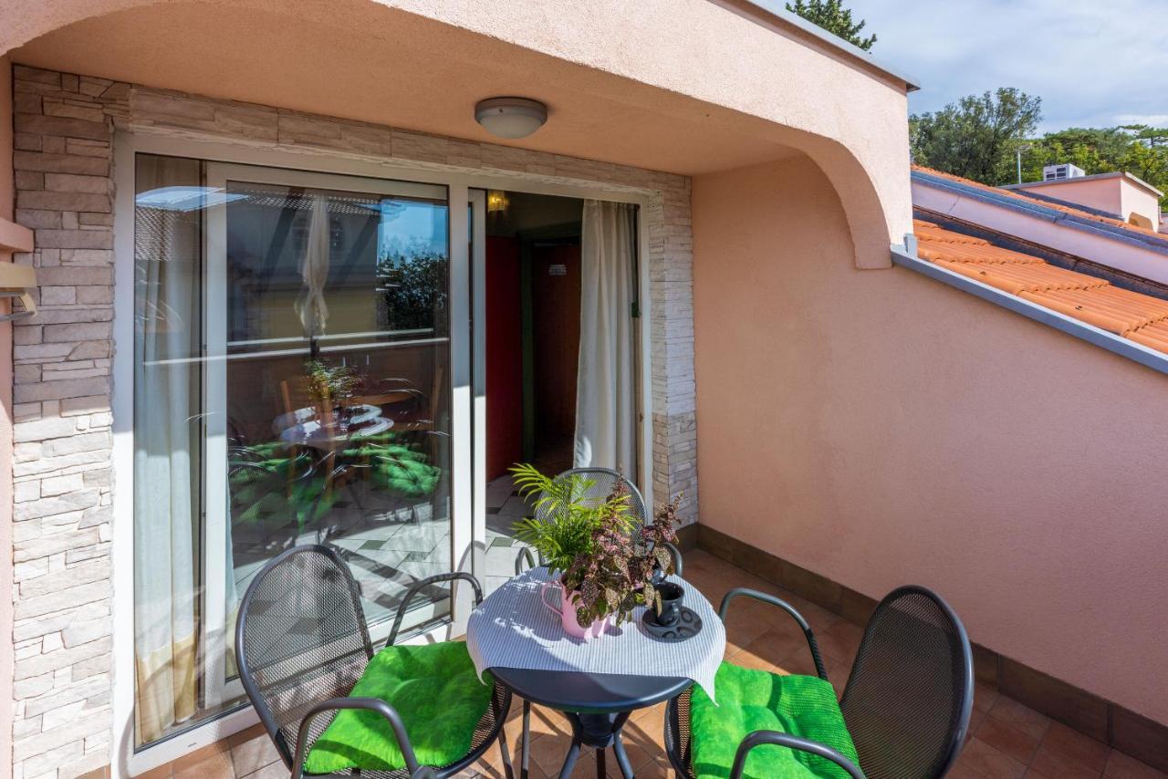 Apartment Riky Crikvenica Exterior foto